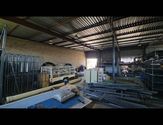INDUSTRIAL PROPERTY TO RENT IN HALFWAY HOUSE